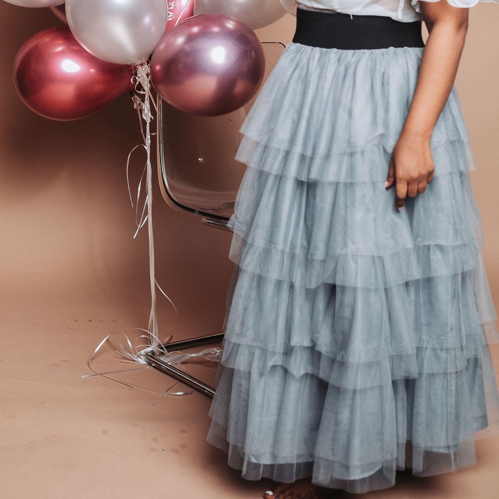 Gray layered tule skirt L